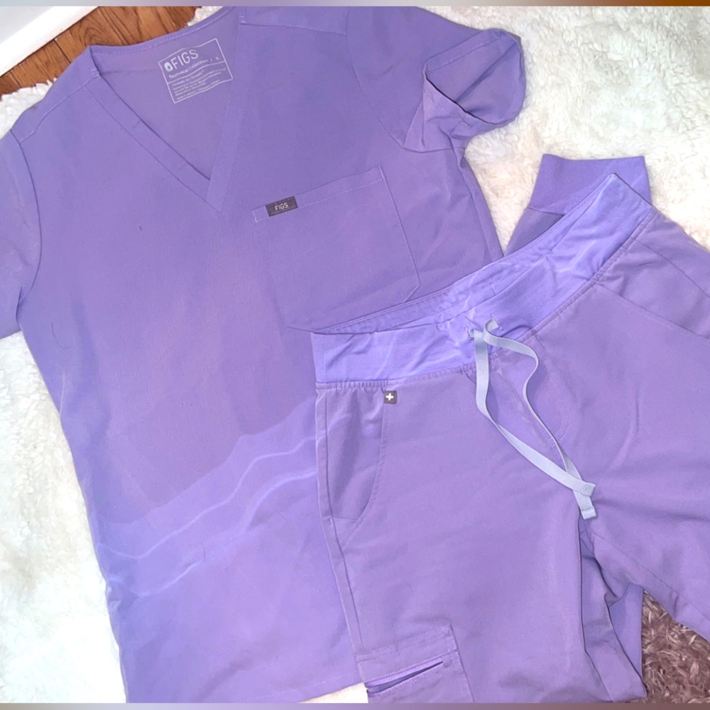 Purple Figs scrub top and jogger-small
